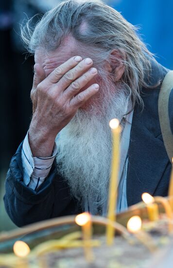 Velikaya River religious procession in Kirov Region