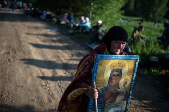 Velikaya River religious procession in Kirov Region