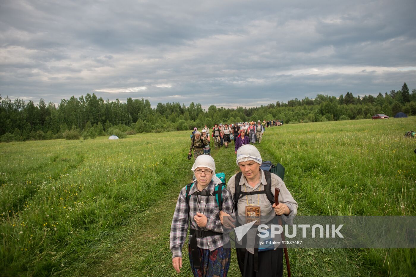 Velikaya River religious procession in Kirov Region