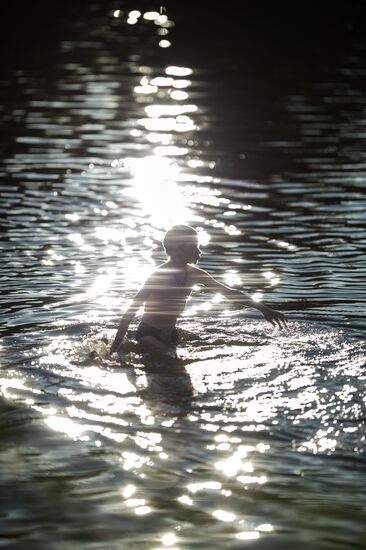 Velikaya River religious procession in Kirov Region
