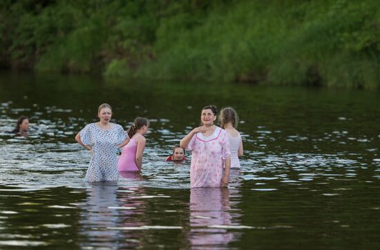 Velikaya River religious procession in Kirov Region