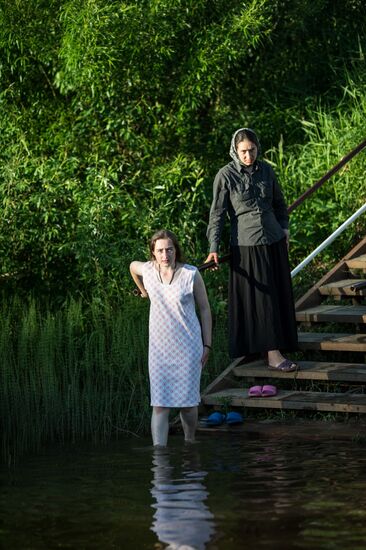 Velikaya River religious procession in Kirov Region