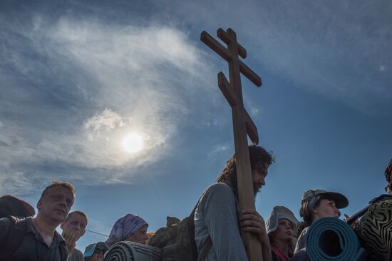 Velikaya River religious procession in Kirov Region