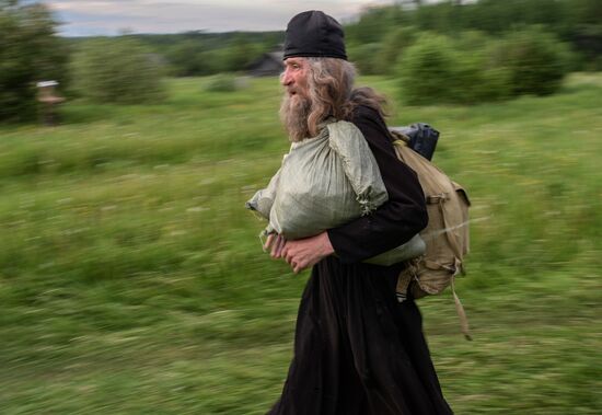 Velikaya River religious procession in Kirov Region