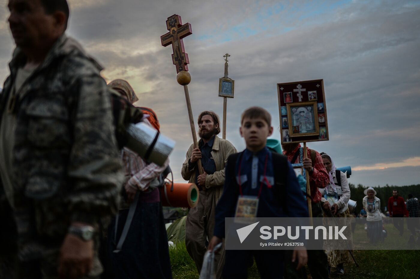 Velikaya River religious procession in Kirov Region
