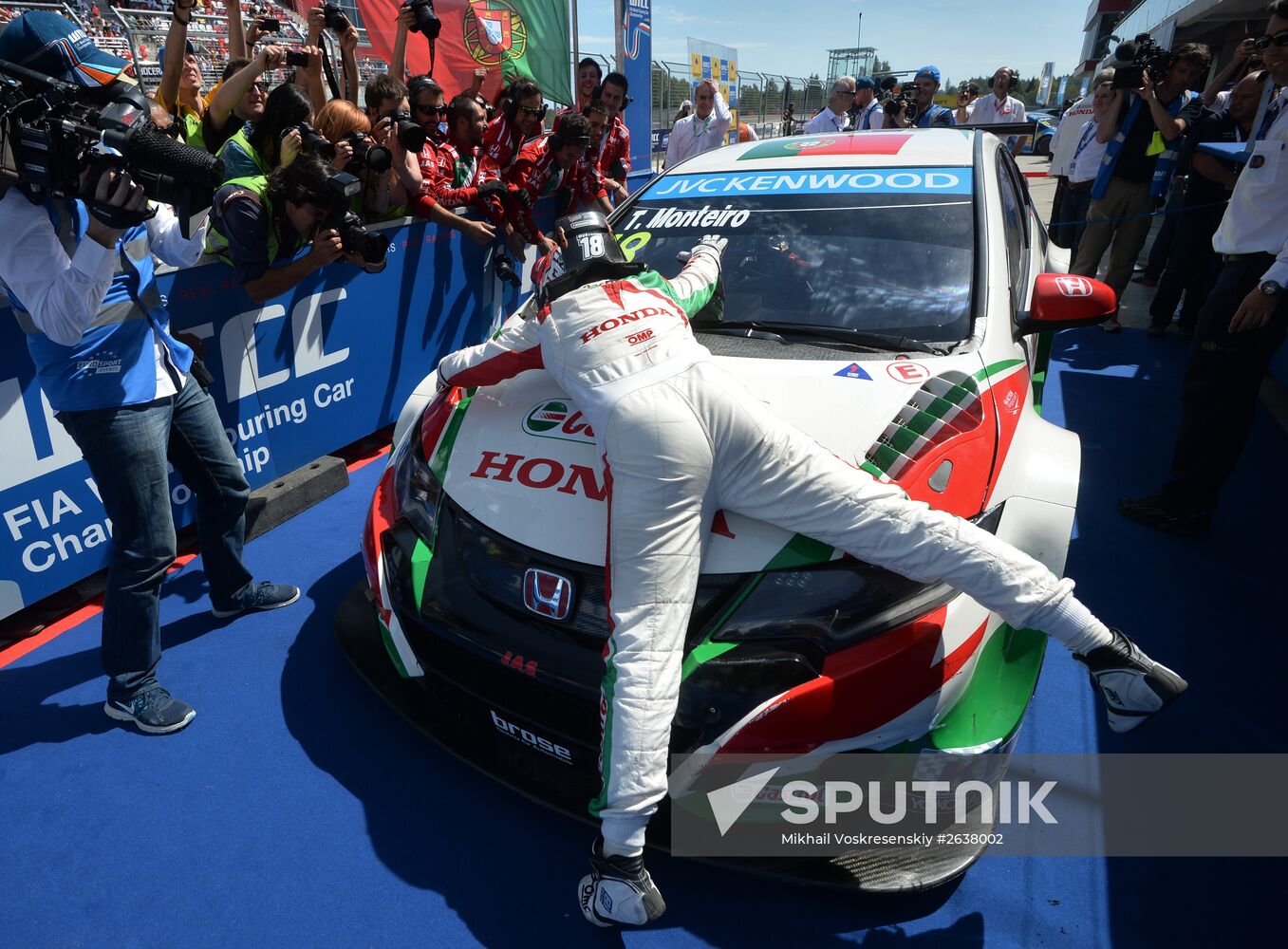 WTCC 2015. Round 5. Day Two