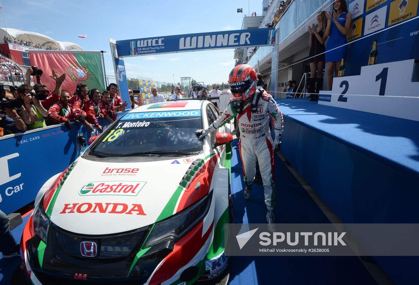 WTCC 2015. Round 5. Day Two