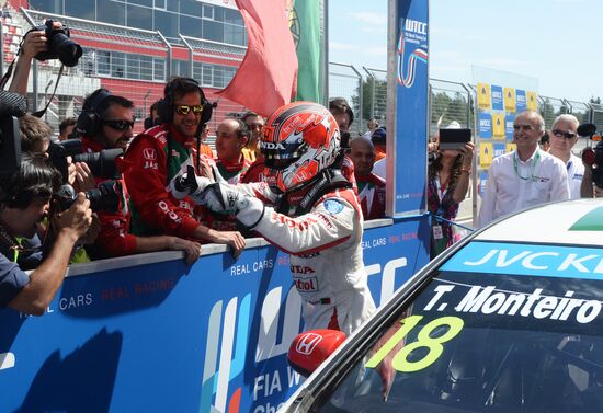 WTCC 2015. Round 5. Day Two