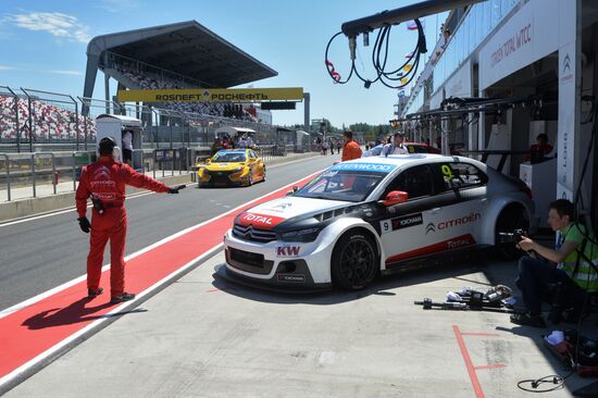WTCC 2015. Round 5. Day Two