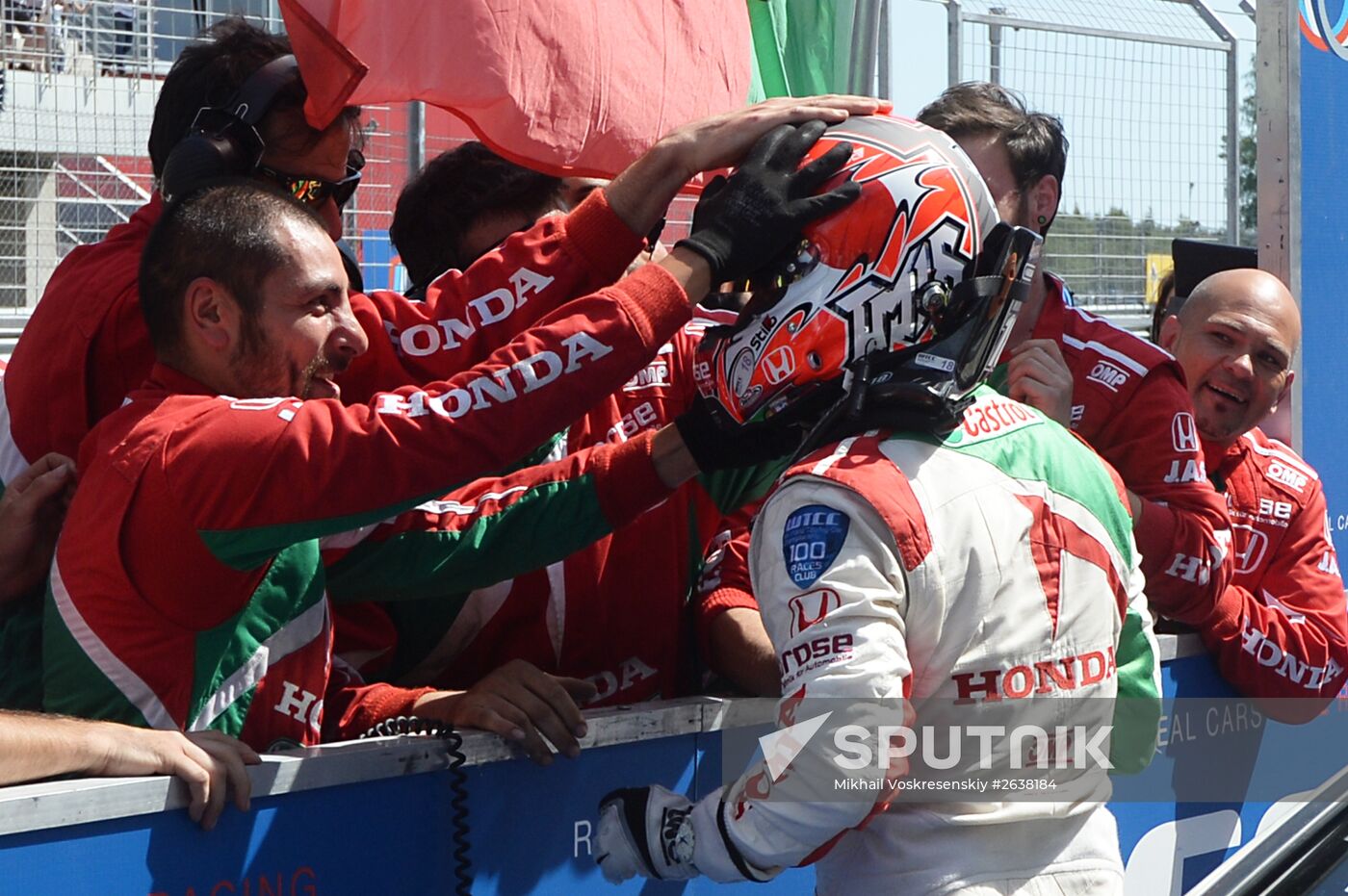 WTCC 2015. Round 5. Day Two