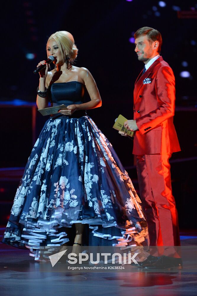 Concert by MUZ-TV 2015 Awards nominees and winners at Grand Kremlin Palace