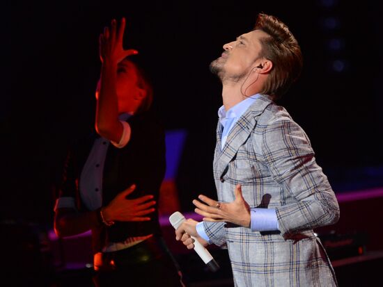 Concert by MUZ-TV 2015 Awards nominees and winners at Grand Kremlin Palace