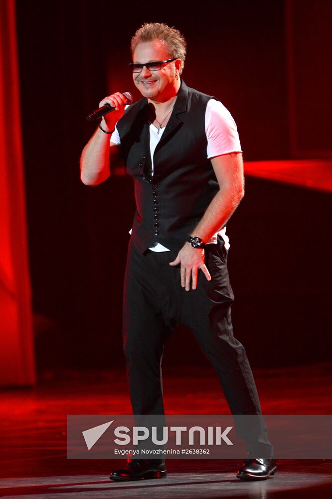Concert by MUZ-TV 2015 Awards nominees and winners at Grand Kremlin Palace