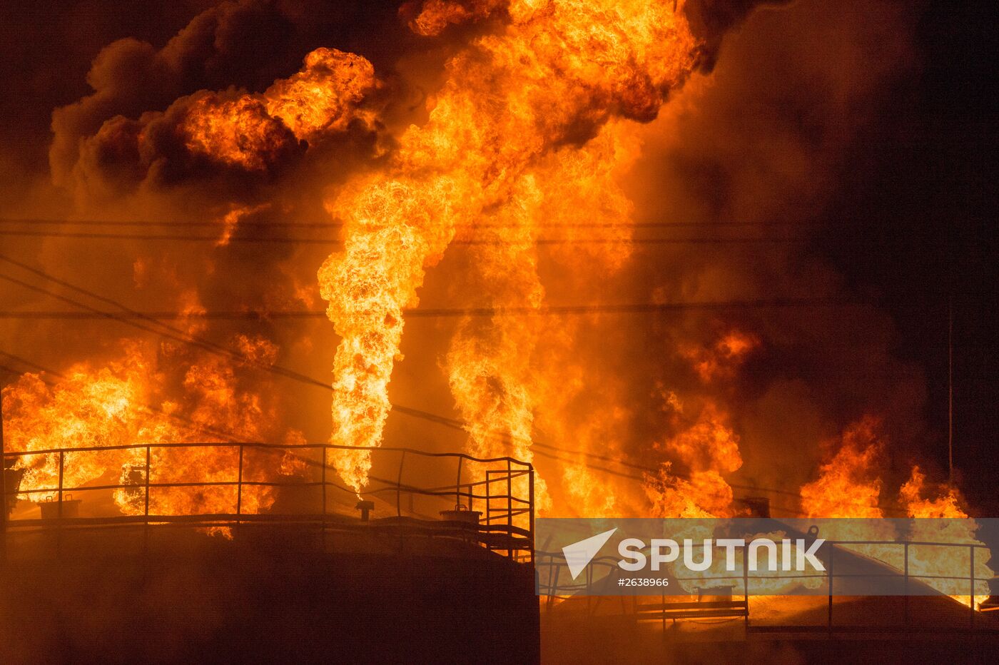 Fire at oil tank farm in Kiev Region
