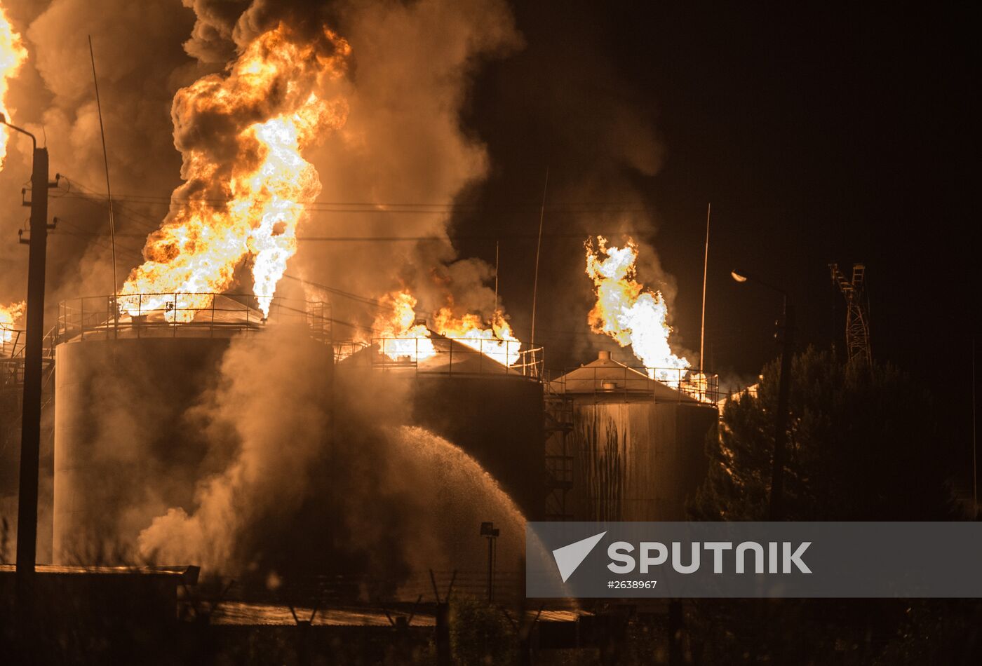 Fire at oil tank farm in Kiev Region