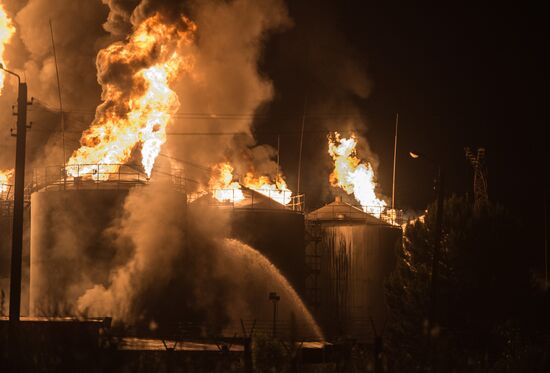 Fire at oil tank farm in Kiev Region