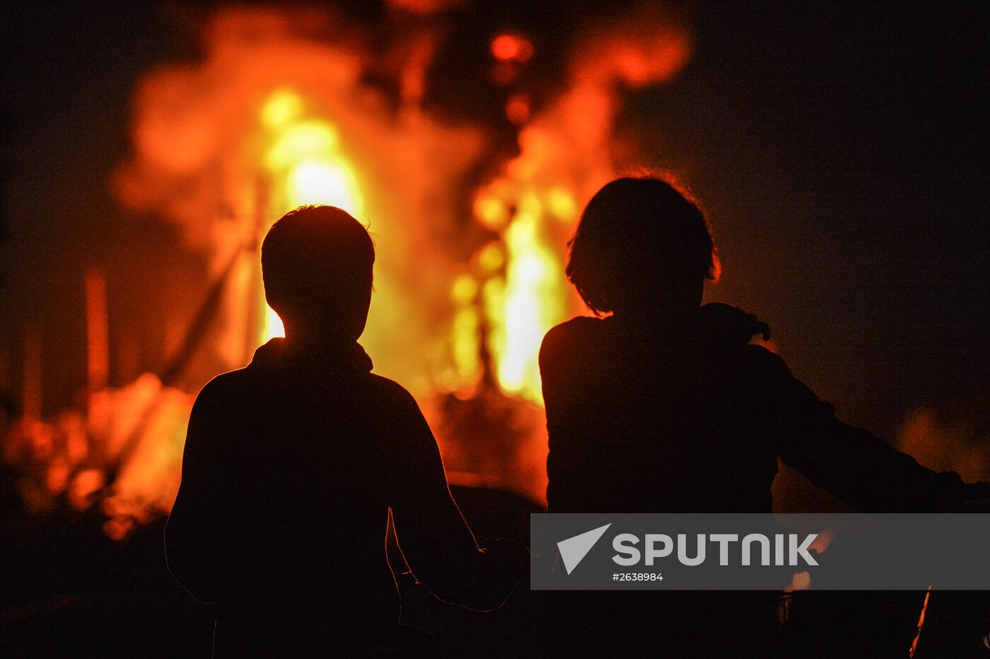 Fire at oil tank farm in Kiev Region