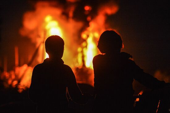 Fire at oil tank farm in Kiev Region