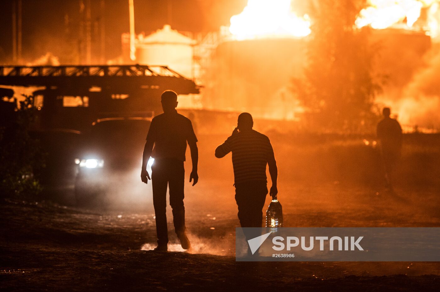 Fire at oil tank farm in Kiev Region