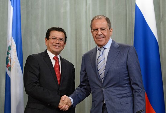 Foreign Ministers of Russia and Salvador S.Lavrov and H.R.Martinez Bonilla meet in Moscow