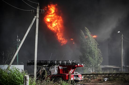 Fire at oil tank farm in Kiev Region