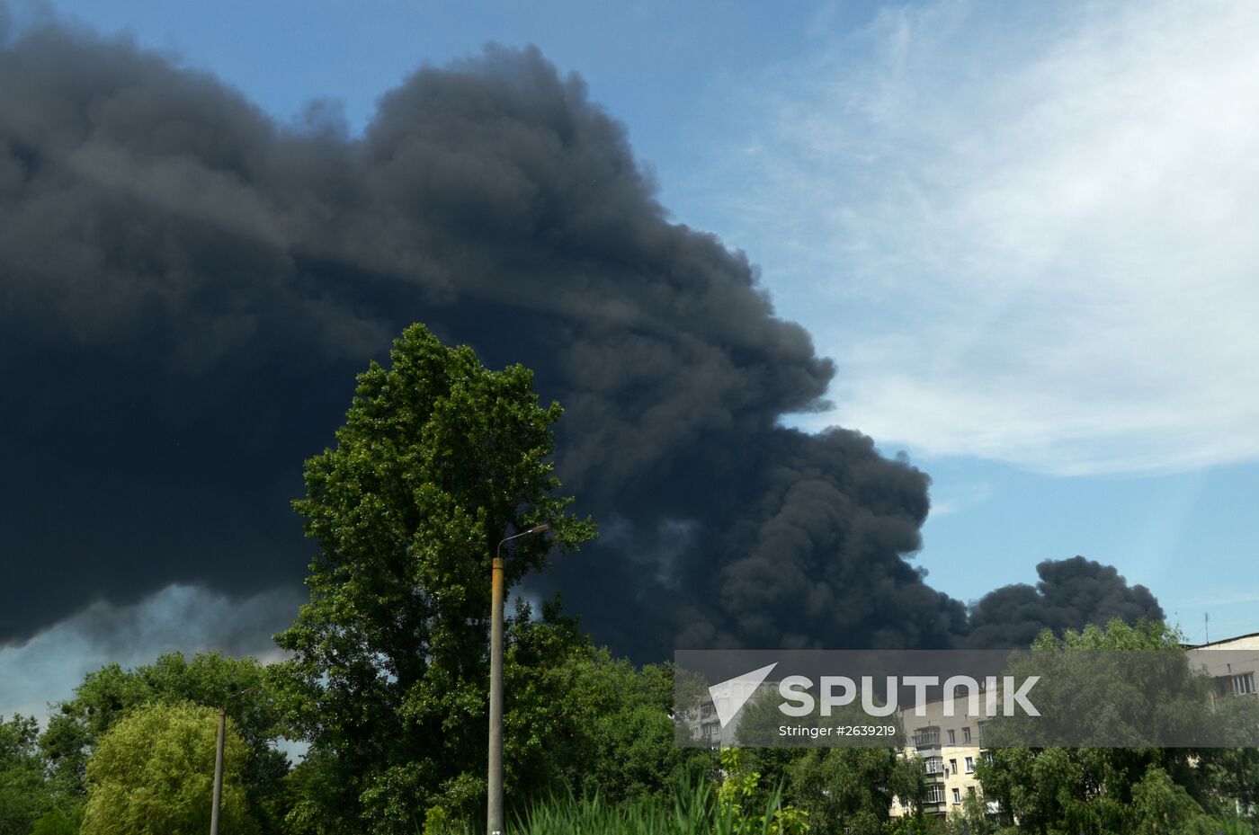 Fire at oil tank farm in Kiev Region