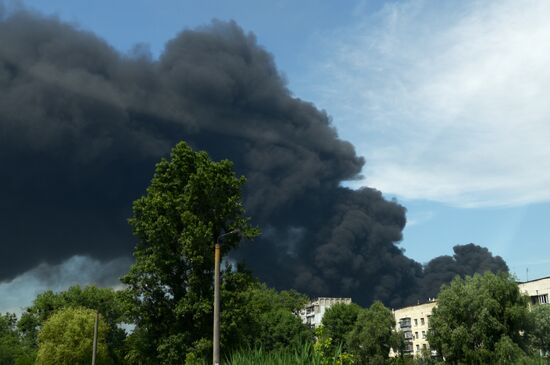 Fire at oil tank farm in Kiev Region