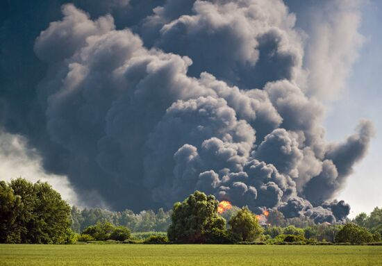 Fire at oil tank farm in Kiev Region