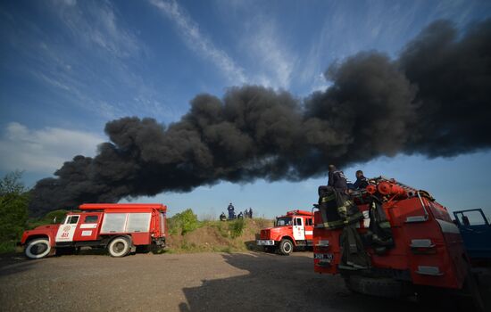 Fire at oil tank farm in Kiev Region