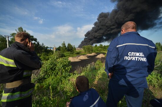 Fire at petroleum storage base in Kiev Region