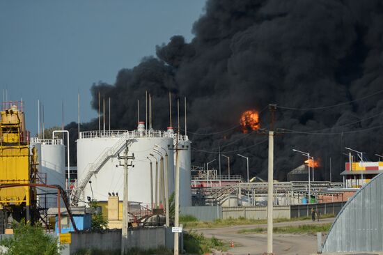 Fire at petroleum storage base in Kiev Region