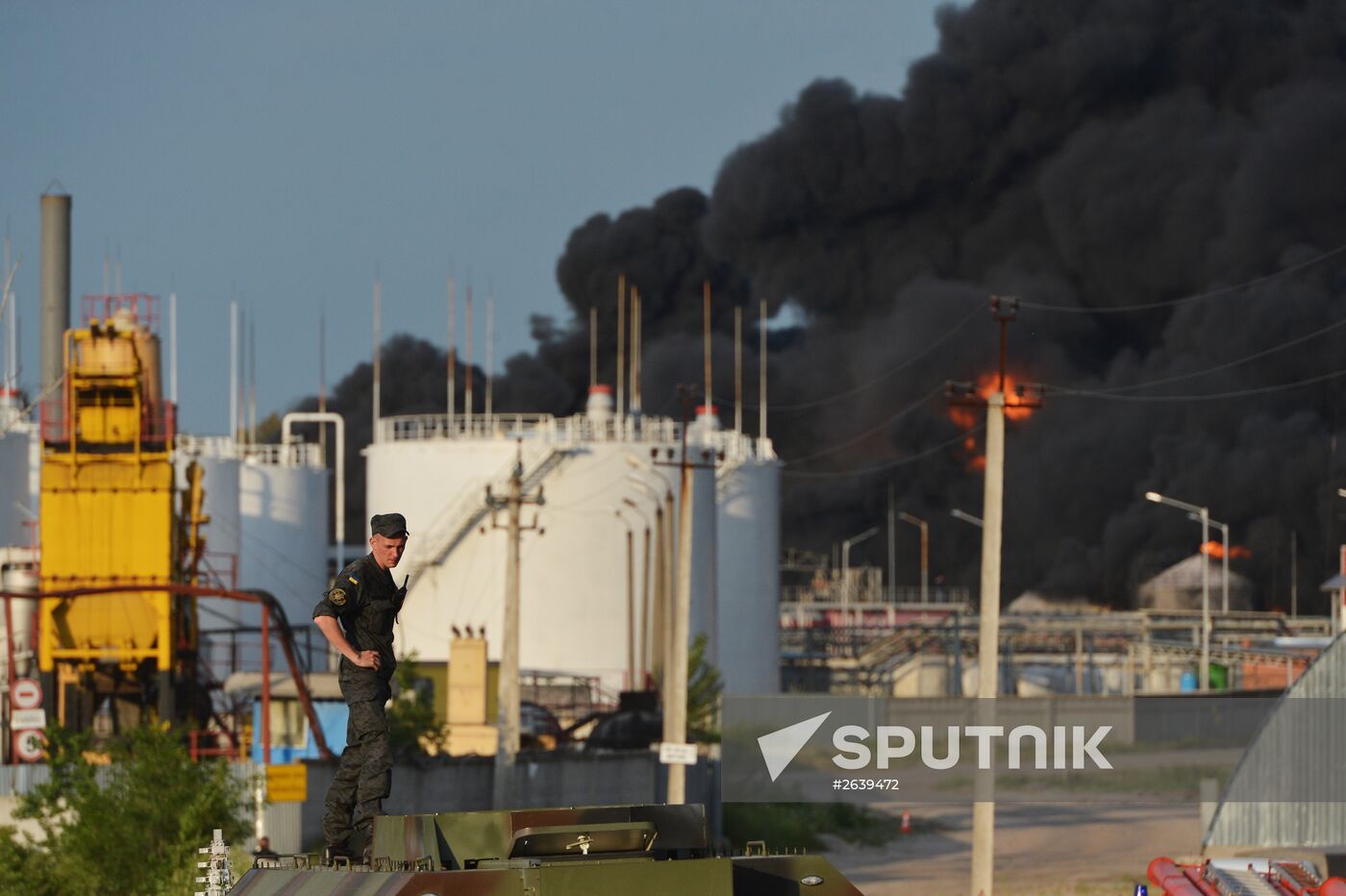 Fire at petroleum storage base in Kiev Region