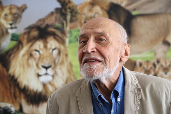 Nikolai Drozdov on set of Animal World at Taigan Safari Park in Crimea