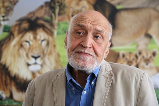 Nikolai Drozdov on set of Animal World at Taigan Safari Park in Crimea
