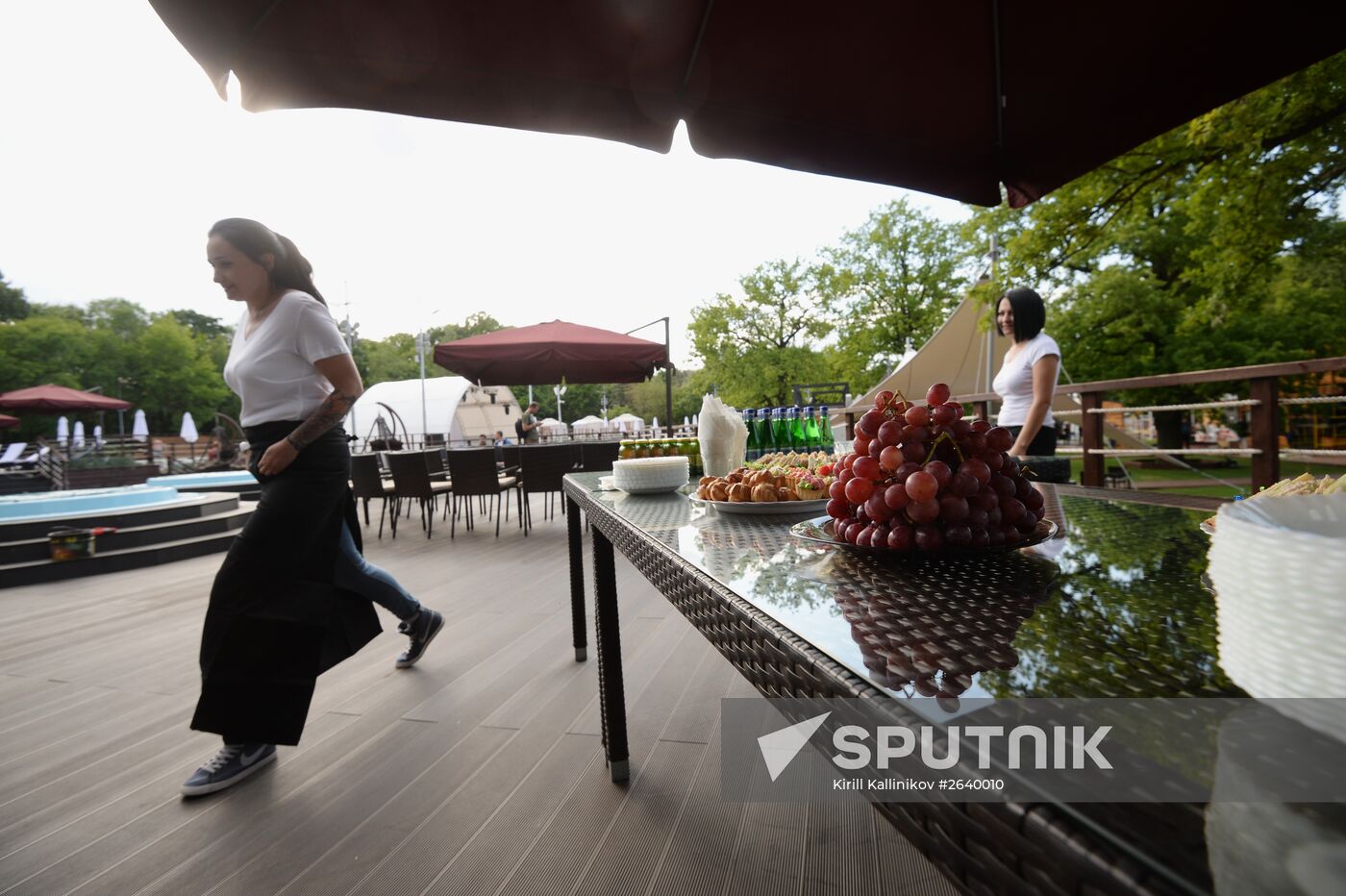 Preparations for the opening of the Port at VDNKh city beach
