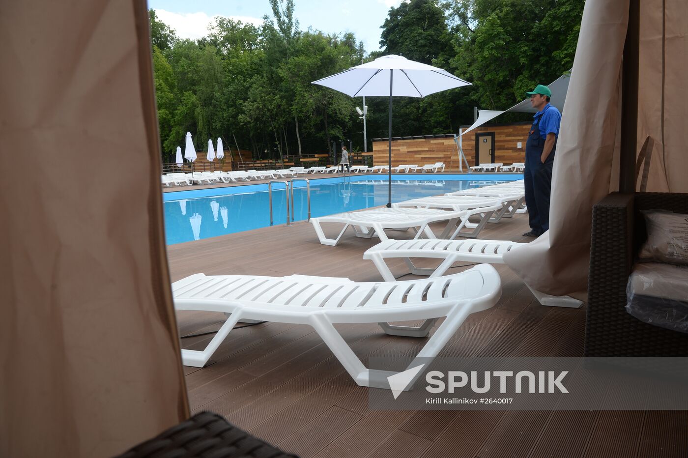 Preparations for the opening of the Port at VDNKh city beach