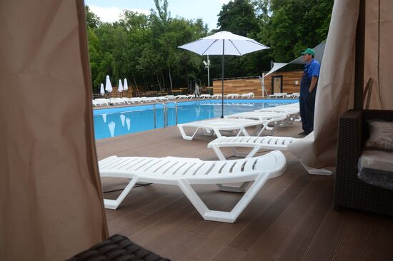 Preparations for the opening of the Port at VDNKh city beach