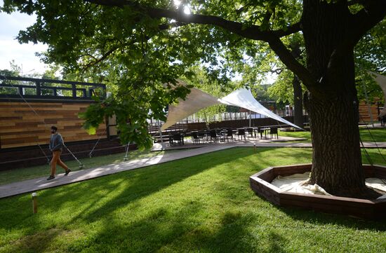 Preparations for the opening of the Port at VDNKh city beach