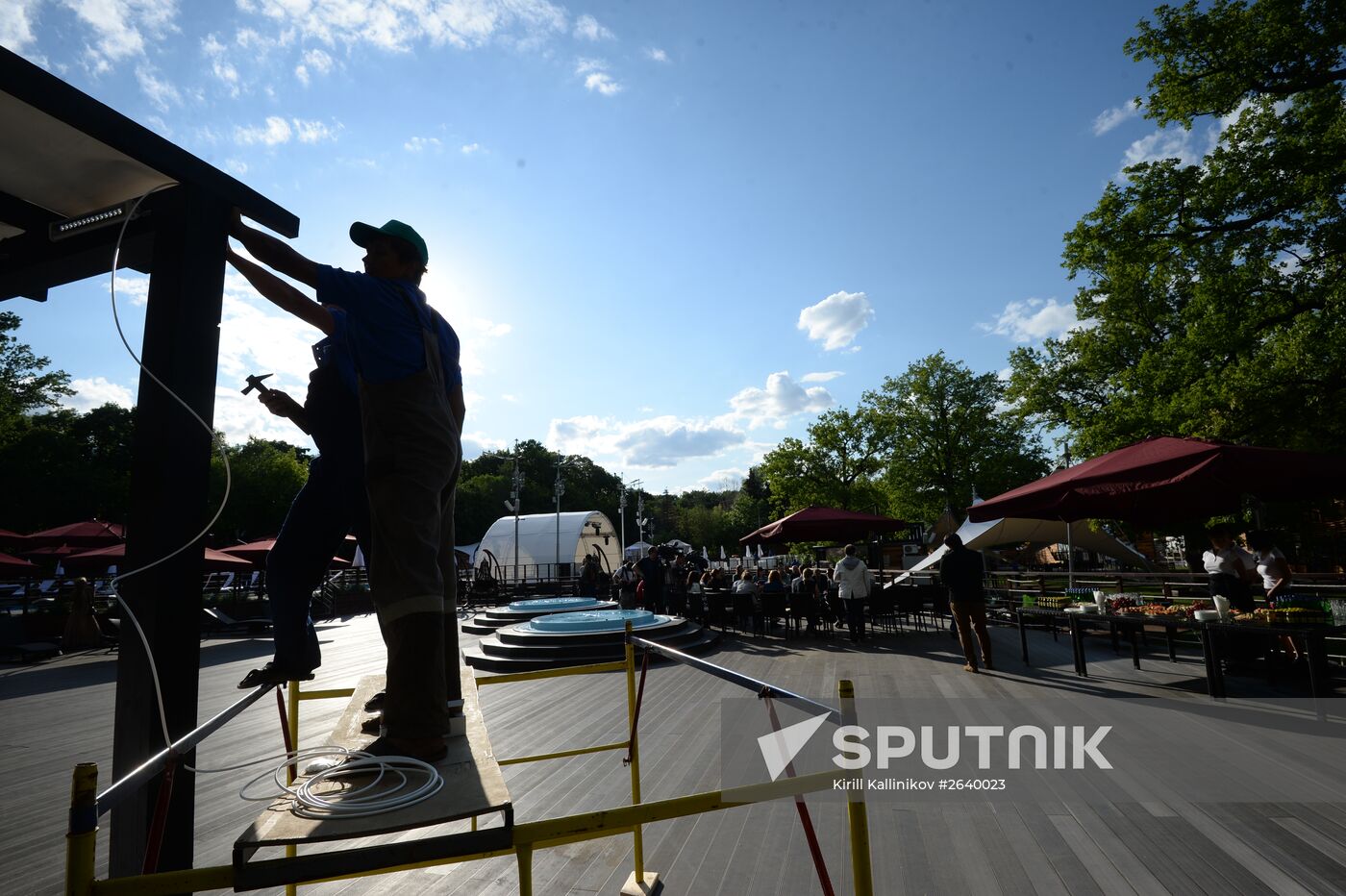 Preparations for the opening of the Port at VDNKh city beach