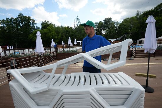 Preparations for the opening of the Port at VDNKh city beach