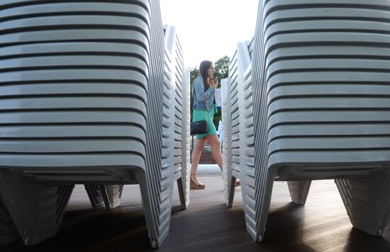 Preparations for the opening of the Port at VDNKh city beach