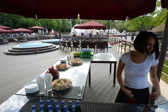 Preparations for the opening of the Port at VDNKh city beach