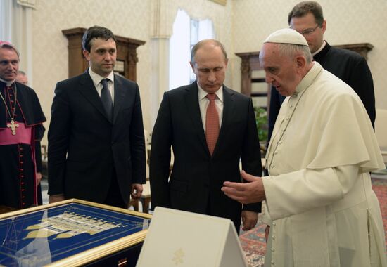 Russian President Vladimir Putin visits Italy