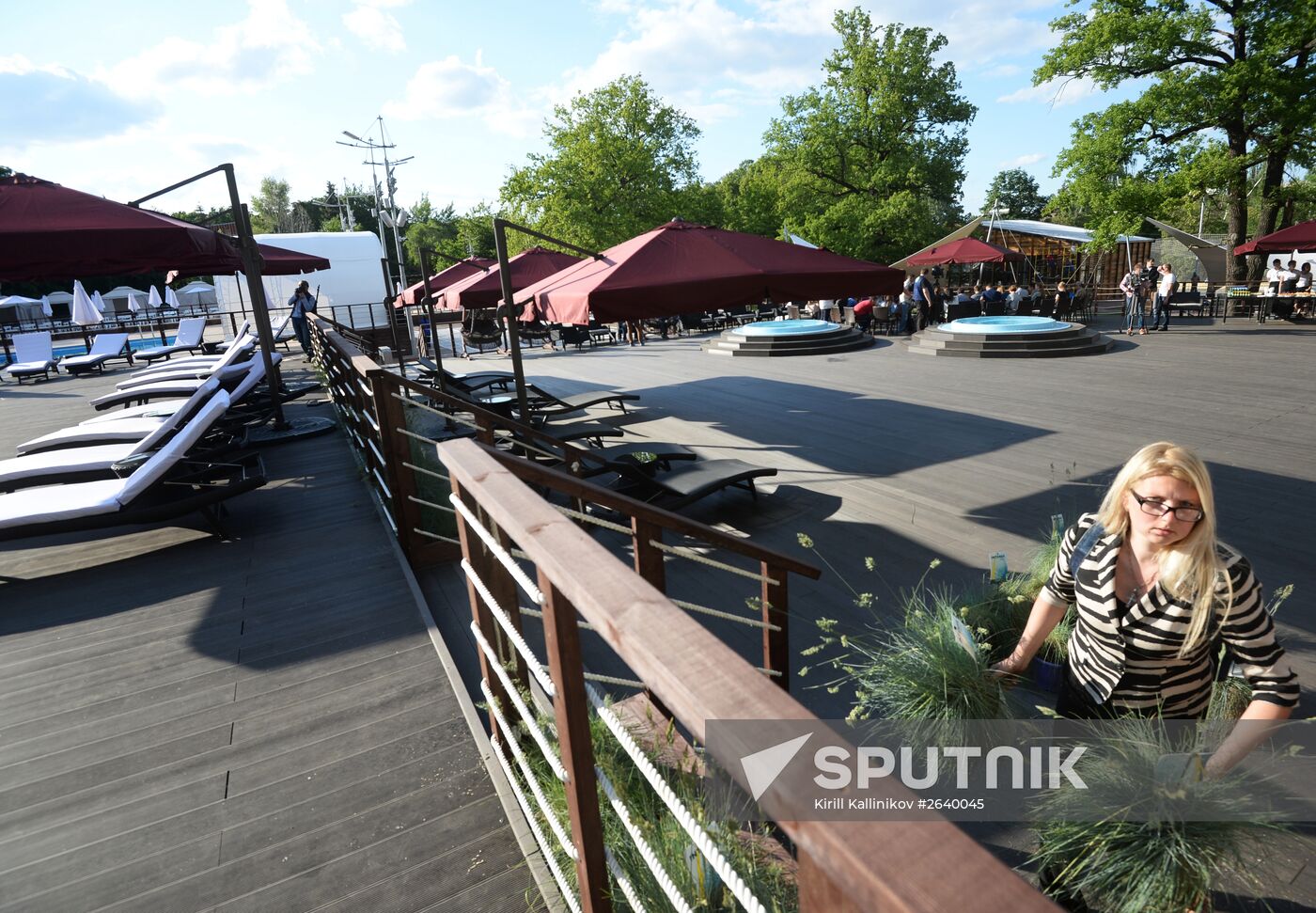 Preparations for the opening of the Port at VDNKh city beach