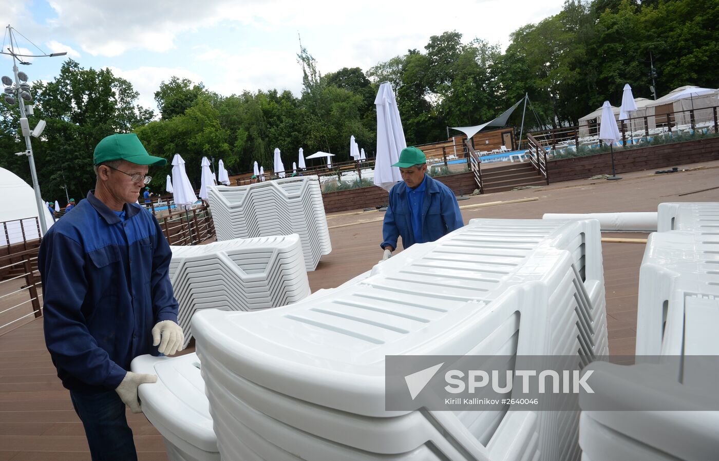 Preparations for the opening of the Port at VDNKh city beach