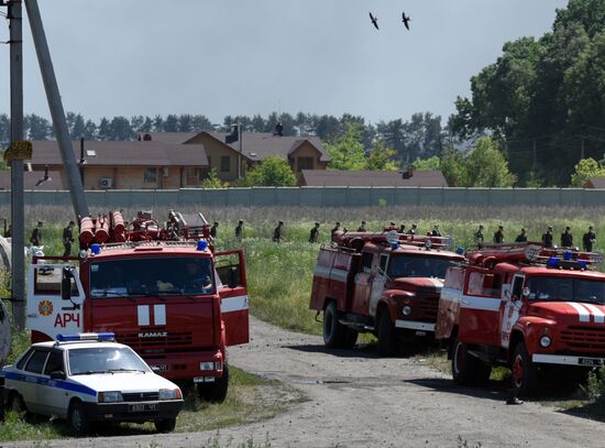 Petroleum storage base near Kiev on fire