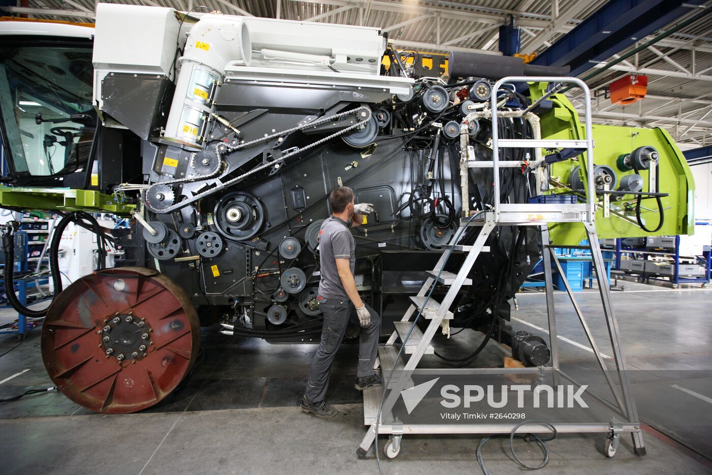 Manufacturing CLAAS harvester threshers in Krasnodar Region
