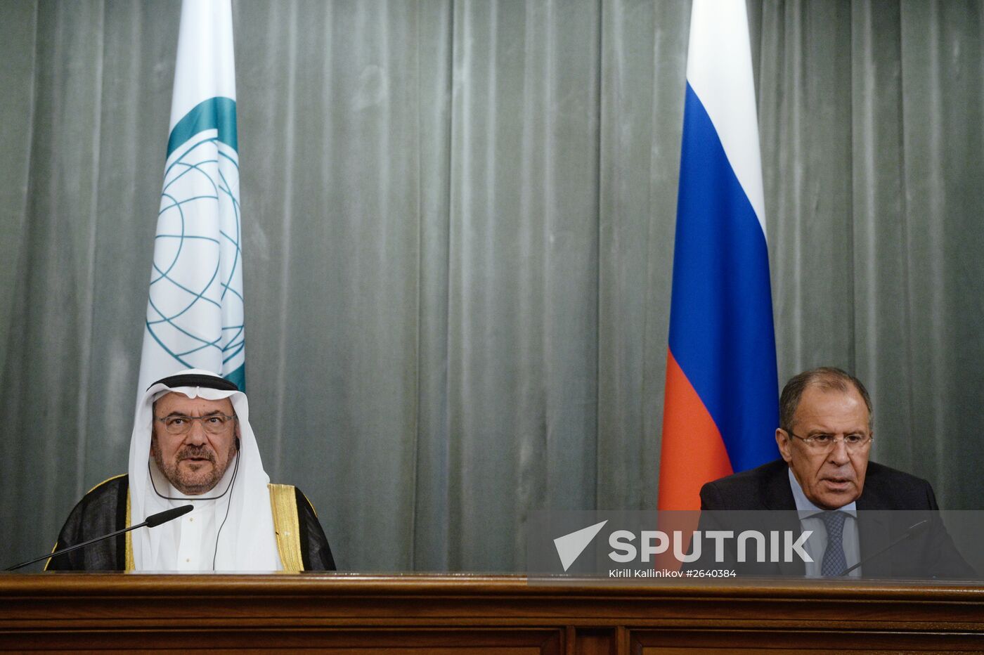 Russian Foreign Minister Sergei Lavrov meets with OIC Secretary-General Iyad bin Amin Madani