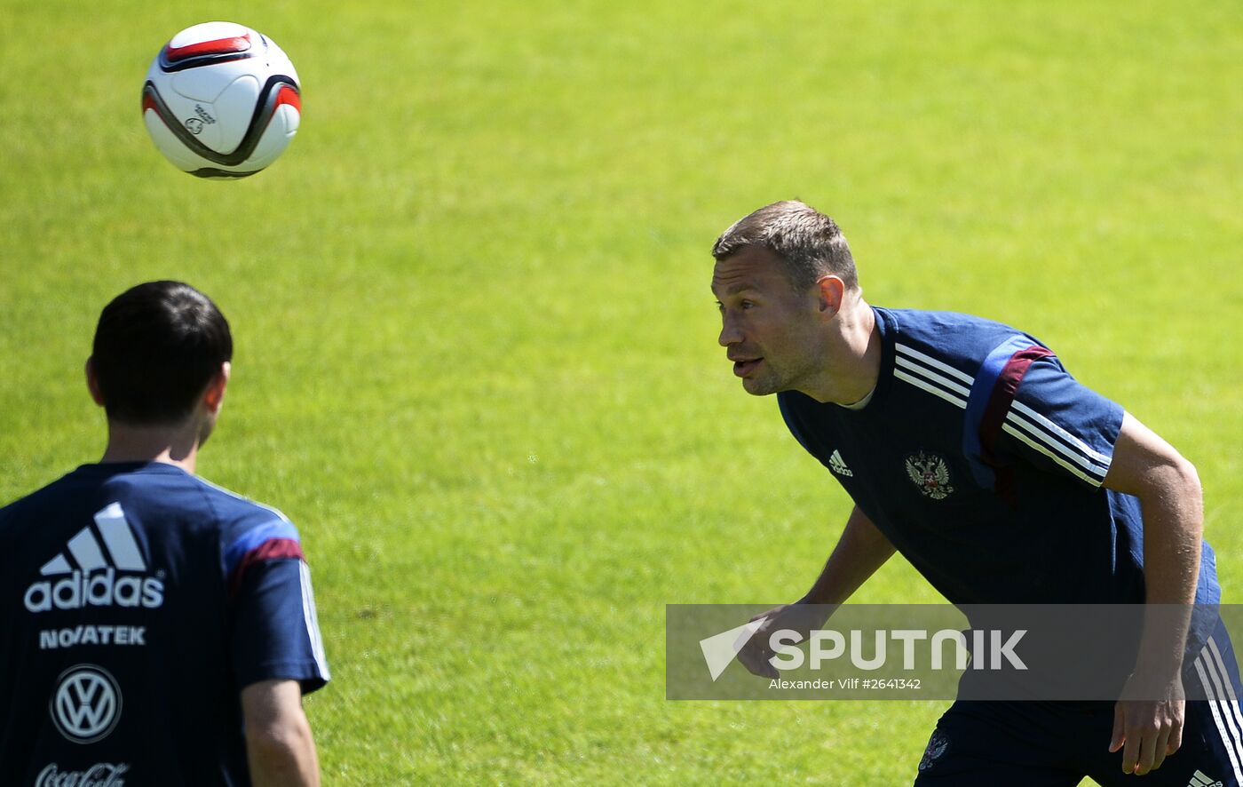 Football. Russian national team holds training session