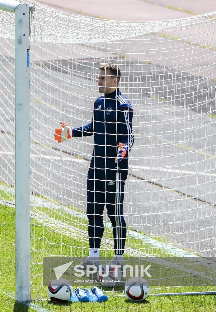 Football. Russian national team holds training session
